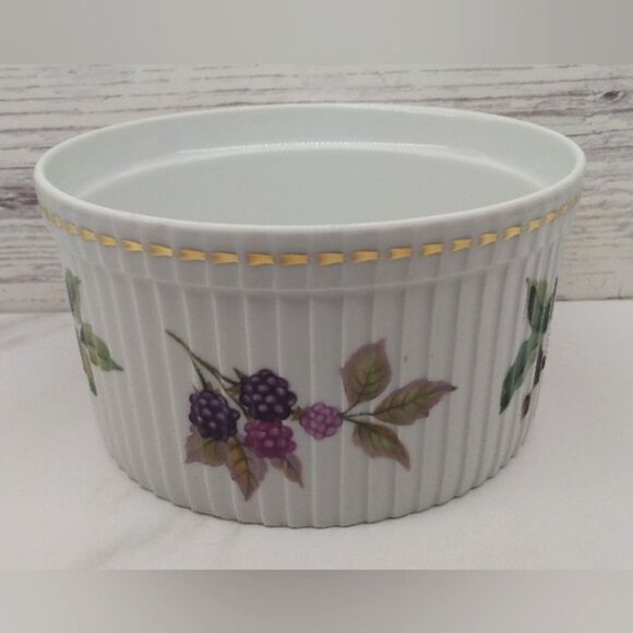 Royal Worcester England Evesham White & Gold Souffle Ramekins Vintage Dining - Picture 2 of 11